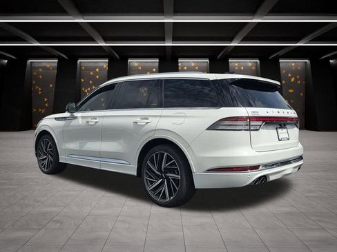 New 2026 Lincoln Aviator Black Label AWD/4WD image 3