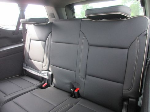 New 2026 GMC Yukon XL Elevation w/ Elevation Premium Package AWD/4WD image 16