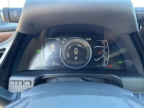 Certified 2025 Lexus ES 300h w/ Premium Package image 30