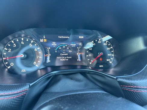 Used 2025 Jeep Compass Trailhawk image 12