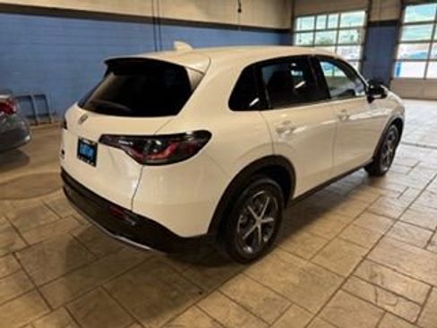 Used 2025 Honda HR-V EX-L image 3