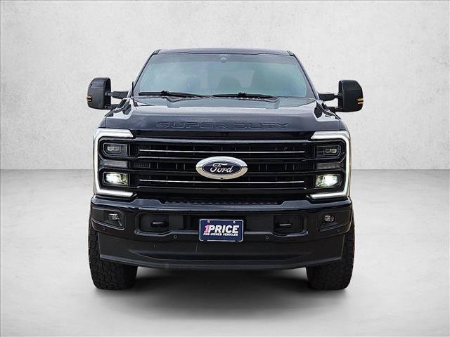 Used 2025 Ford F250 Platinum AWD/4WD image 2