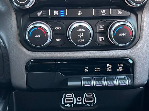 Used 2020 RAM 1500 Laramie w/ Sport Appearance Package AWD/4WD image 30