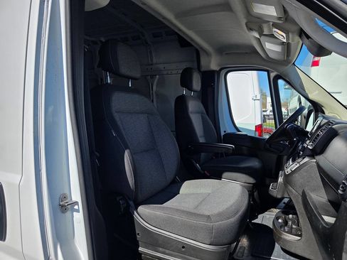 Used 2023 RAM ProMaster 2500 image 9