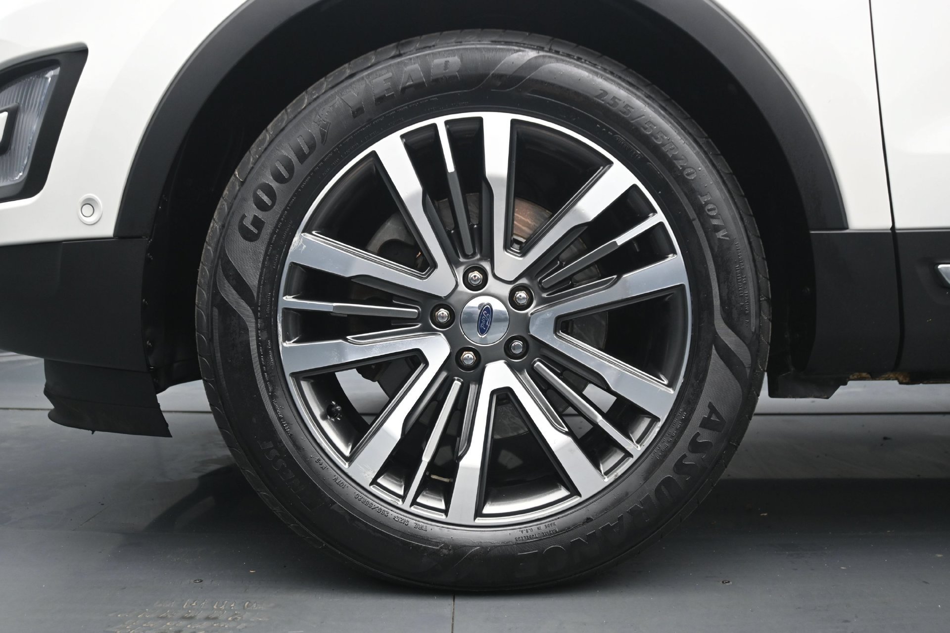 Used 2017 Ford Explorer Platinum AWD/4WD image 27