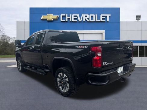 Used 2023 Chevrolet Silverado 2500 Custom w/ Custom Value Package AWD/4WD image 5