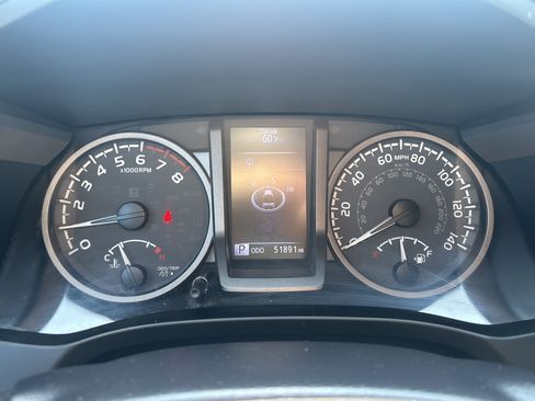 Used 2022 Toyota Tacoma TRD Sport AWD/4WD image 52