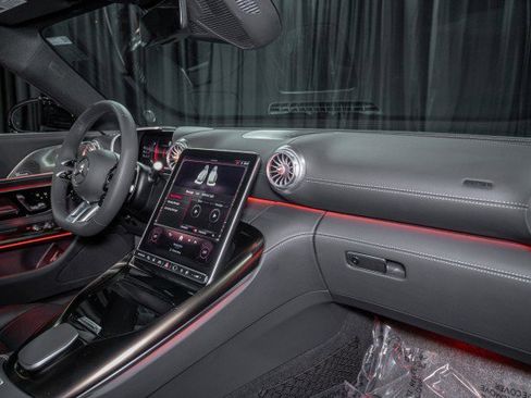 Used 2025 Mercedes-Benz SL 55 AMG 4MATIC image 15