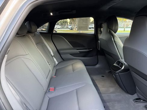 Used 2024 Lucid Air Pure image 31