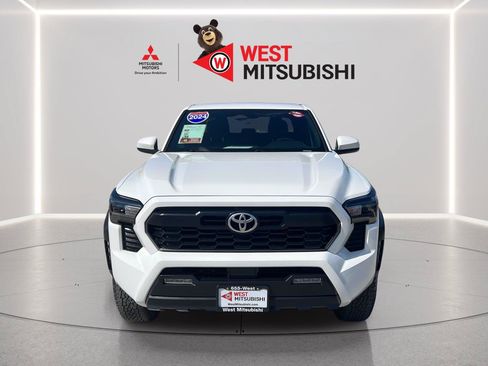 Used 2024 Toyota Tacoma TRD Off-Road AWD/4WD image 2