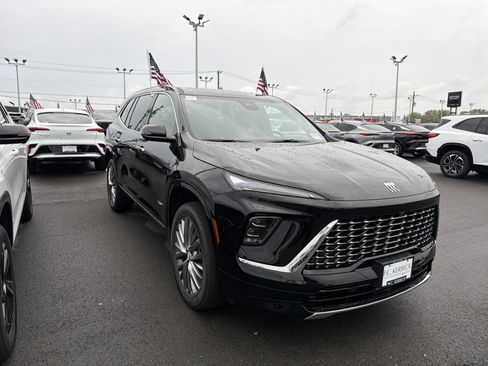 New 2026 Buick Enclave Avenir image 4