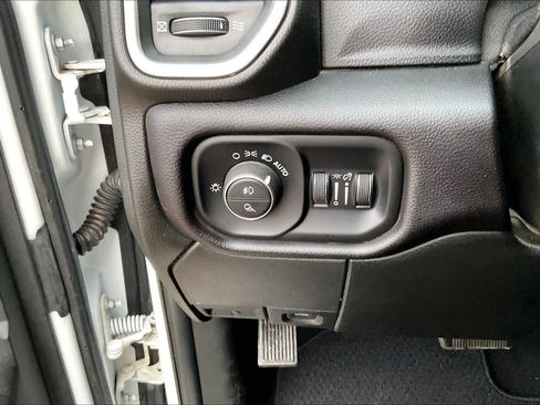 Used 2022 RAM 2500 Laramie w/ Night Edition AWD/4WD image 33