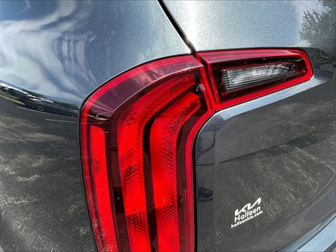Used 2023 Kia Telluride S FWD image 23