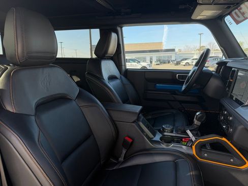 Used 2024 Ford Bronco Badlands image 30