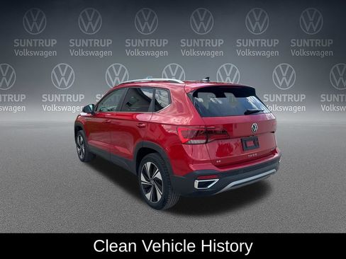 Used 2023 Volkswagen Taos SE w/ Panoramic Sunroof Package AWD/4WD image 4