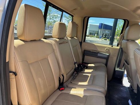 Used 2012 Ford F250 Lariat w/ Lariat Interior Pkg AWD/4WD image 19