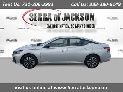 Used 2024 Nissan Altima 2.5 SV image 1