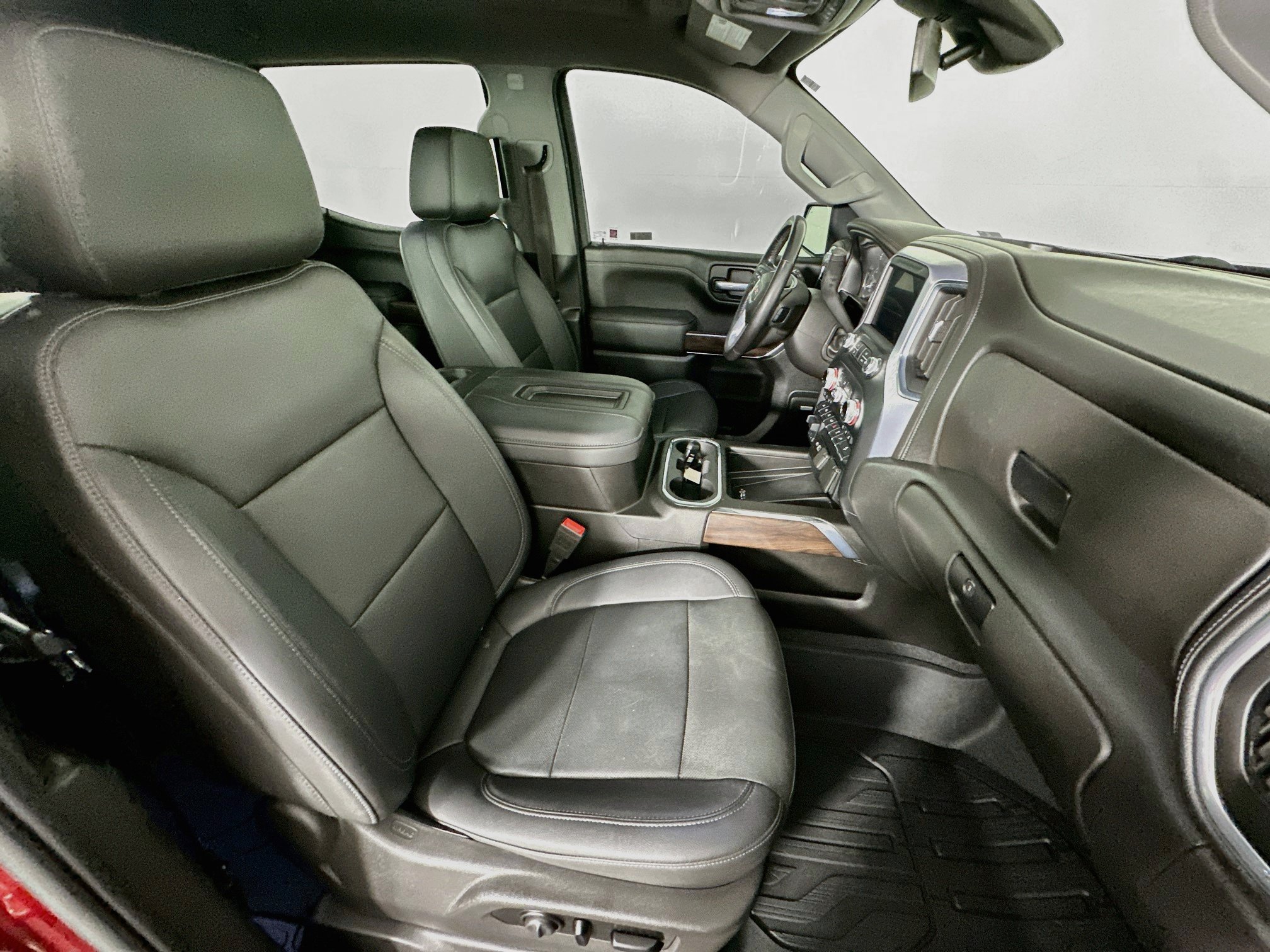 Used 2021 GMC Sierra 1500 SLT AWD/4WD image 31