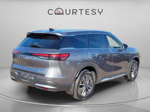 Used 2026 INFINITI QX60 Luxe w/ Family Package AWD/4WD image 4