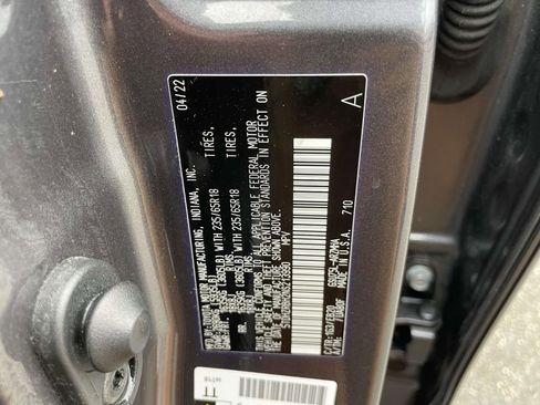 Certified 2022 Toyota Highlander XLE image 10