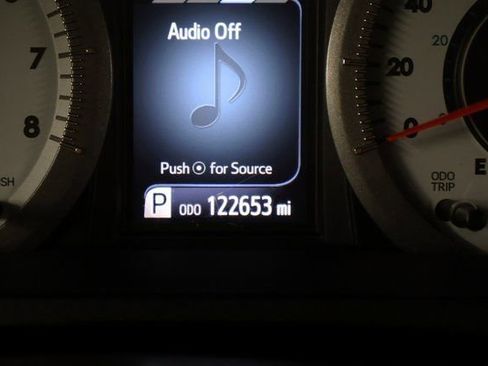 Used 2019 Toyota Sienna SE image 14