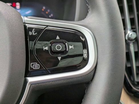 New 2026 Volvo XC60 B5 Plus w/ Protection Package Premier AWD/4WD image 28