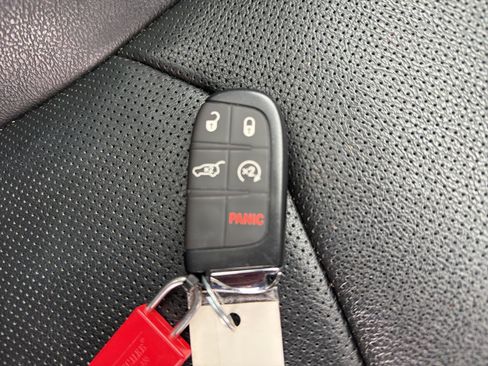 Used 2023 Jeep Compass Limited w/ Elite Group AWD/4WD image 34