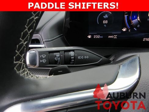 Used 2025 Chevrolet Traverse LT w/ Midnight/Sport Edition image 16