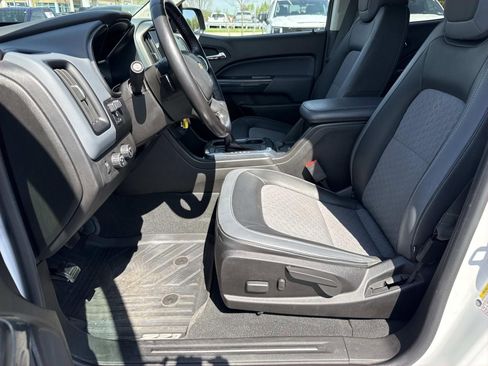 Used 2021 Chevrolet Colorado Z71 w/ Safety Package AWD/4WD image 29