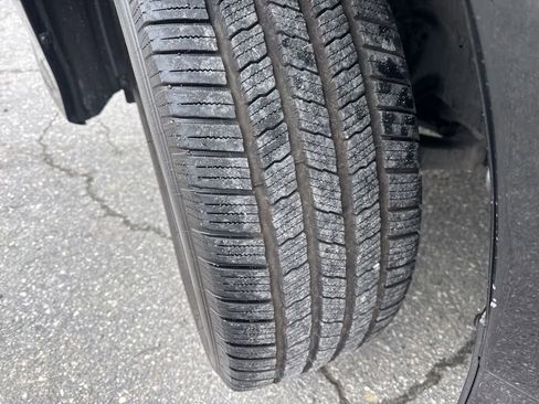 Used 2021 Lexus LX 570 4WD w/ Luxury Package image 35