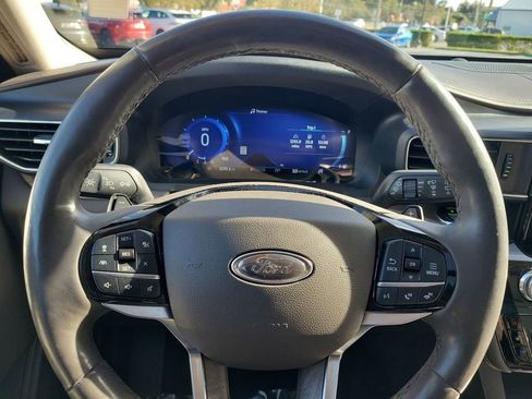 Used 2021 Ford Explorer Platinum w/ Equipment Group 601A image 29