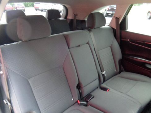 Used 2018 Kia Sorento FWD V6 image 14