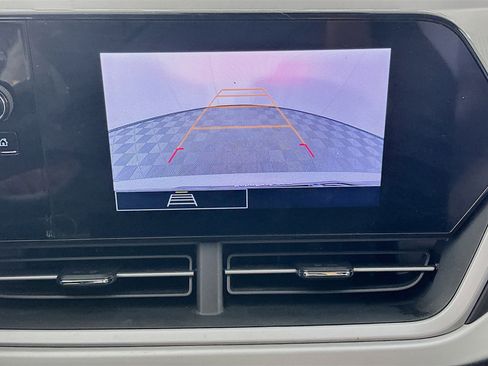 Used 2025 Chevrolet Trax LS w/ LS Convenience Package image 22