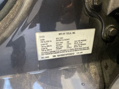 Used 2023 Tesla Model Y Performance AWD/4WD image 35