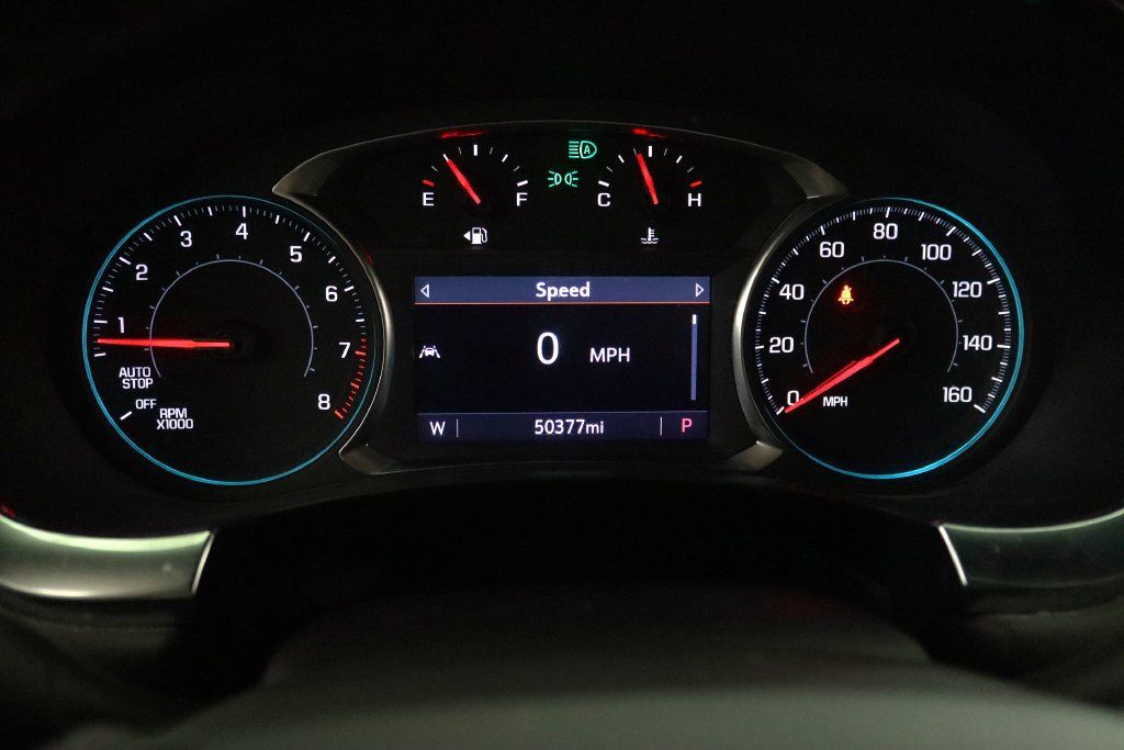 Used 2023 Chevrolet Traverse LT AWD/4WD image 16
