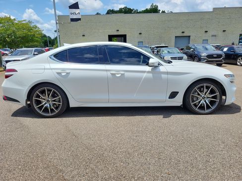Used 2025 Genesis G70 2.5T RWD image 6