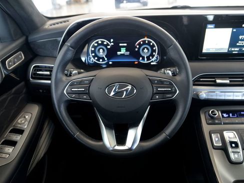 Used 2020 Hyundai Palisade Limited image 18