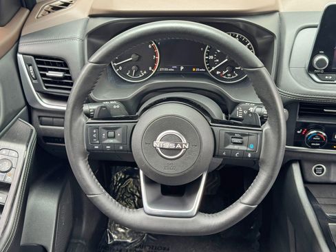 Used 2023 Nissan Rogue SV w/ SV Premium B Package AWD/4WD image 19