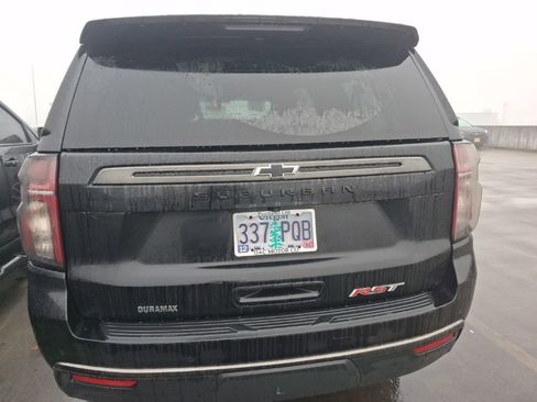 Used 2022 Chevrolet Suburban RST image 8