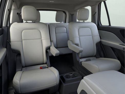 New 2026 Lincoln Aviator 2WD image 11