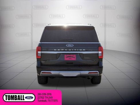 Used 2022 Ford Expedition XLT image 6