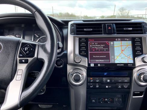 Used 2021 Toyota 4Runner Limited image 7