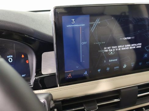 New 2026 Lincoln Corsair Premiere FWD image 8