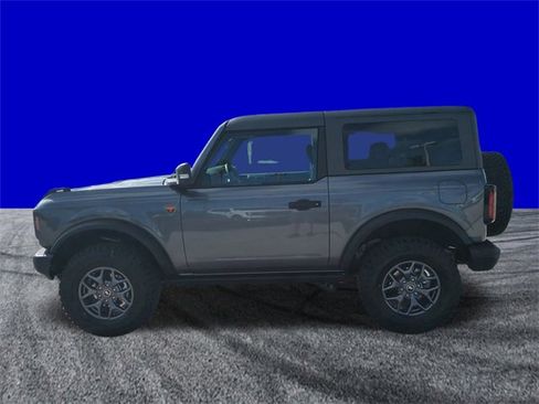 New 2025 Ford Bronco Badlands image 7