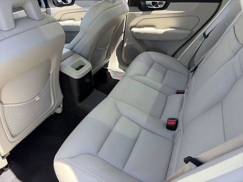 Used 2018 Volvo XC60 T8 Inscription w/ Advanced Package AWD/4WD image 17