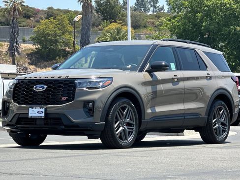 New 2026 Ford Explorer ST w/ Sun And Sound Package AWD/4WD image 7