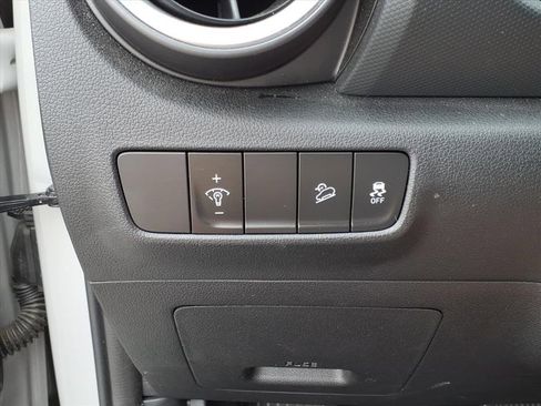 Used 2023 Hyundai Kona SEL image 13