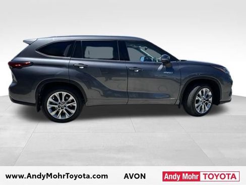 Used 2021 Toyota Highlander Limited AWD/4WD image 9
