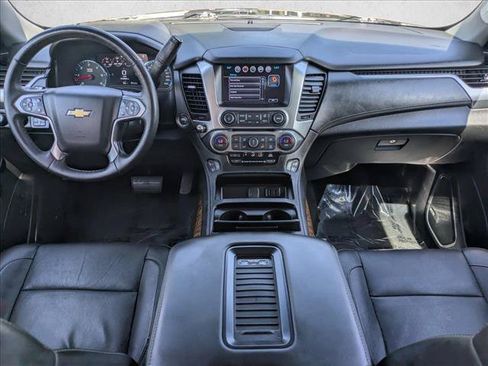 Used 2017 Chevrolet Suburban Premier AWD/4WD image 16
