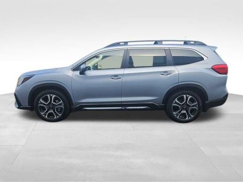 Used 2023 Subaru Ascent Touring image 2